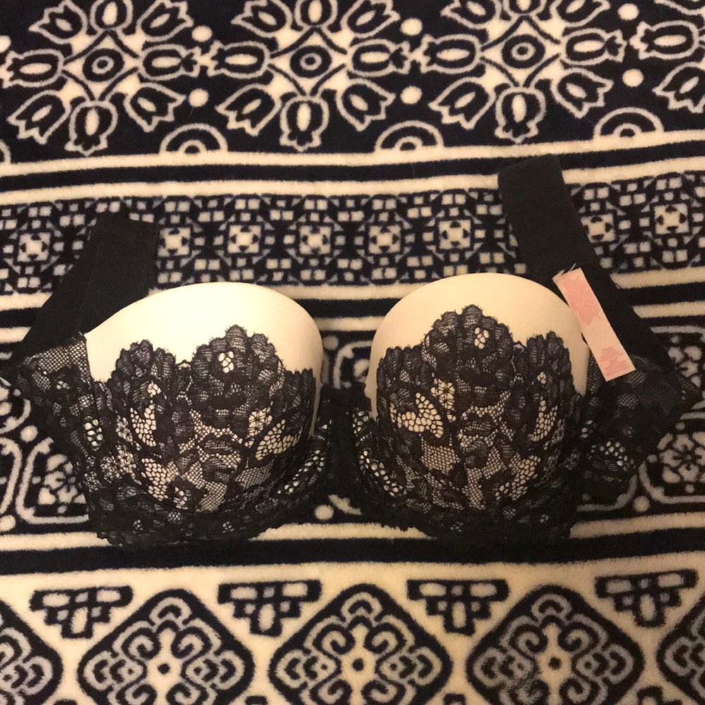 Victoria’s Secret lightly padded strapless push-up